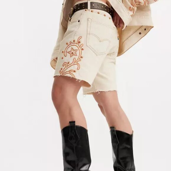 Levi's 501 '93 Cut Off Rodeo Boots Shorts in Ecru Unisex NWT - Picture 6 of 15